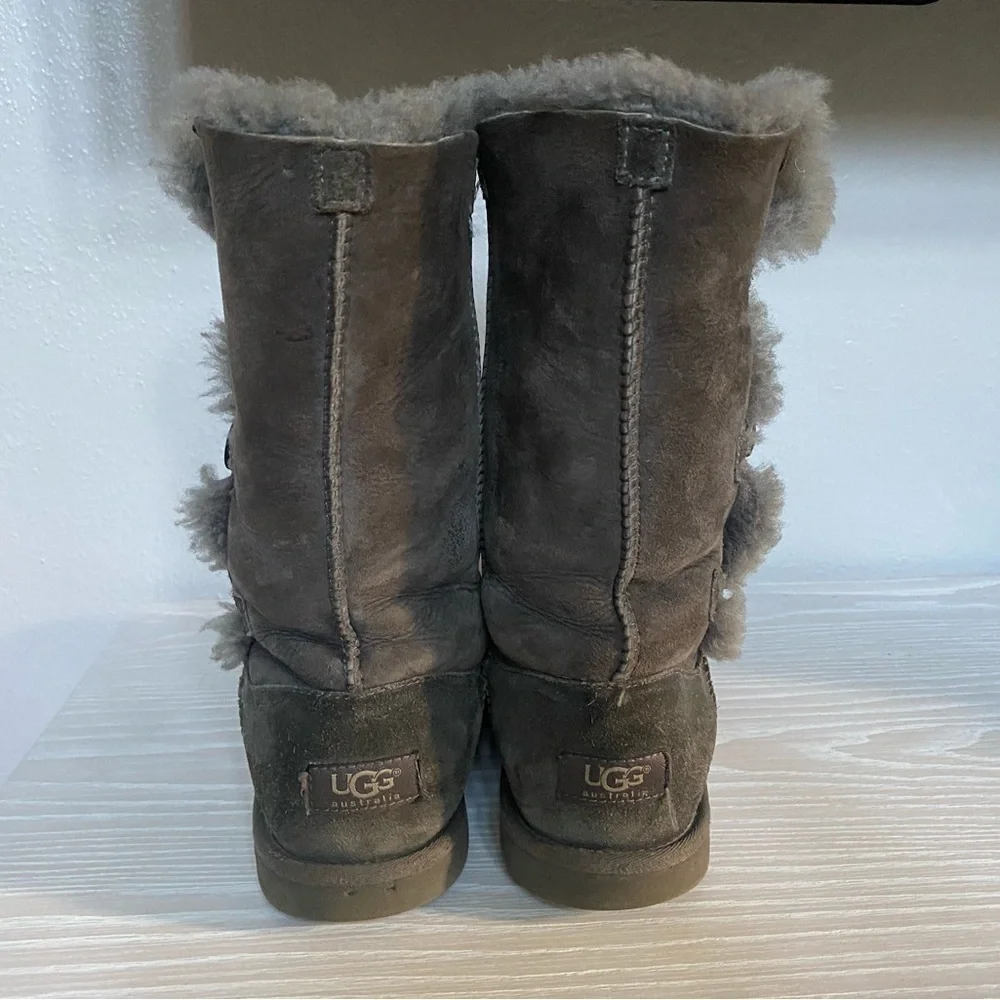 UGG Australia Bailey Button Triplet Tall Gray Suede Boots Size 7